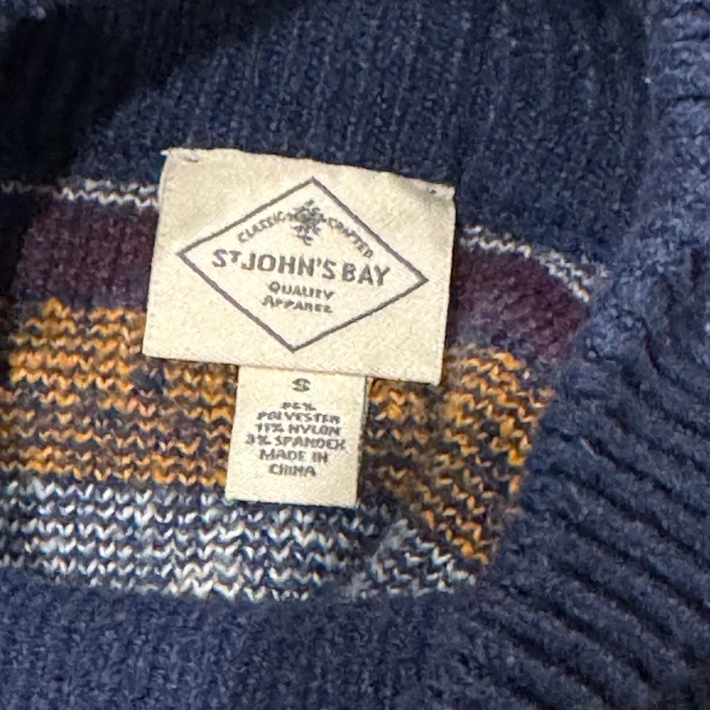 St.John’s Bay Button Back Super Soft Floral Knit Sweater- size S - Picture 8 of 9